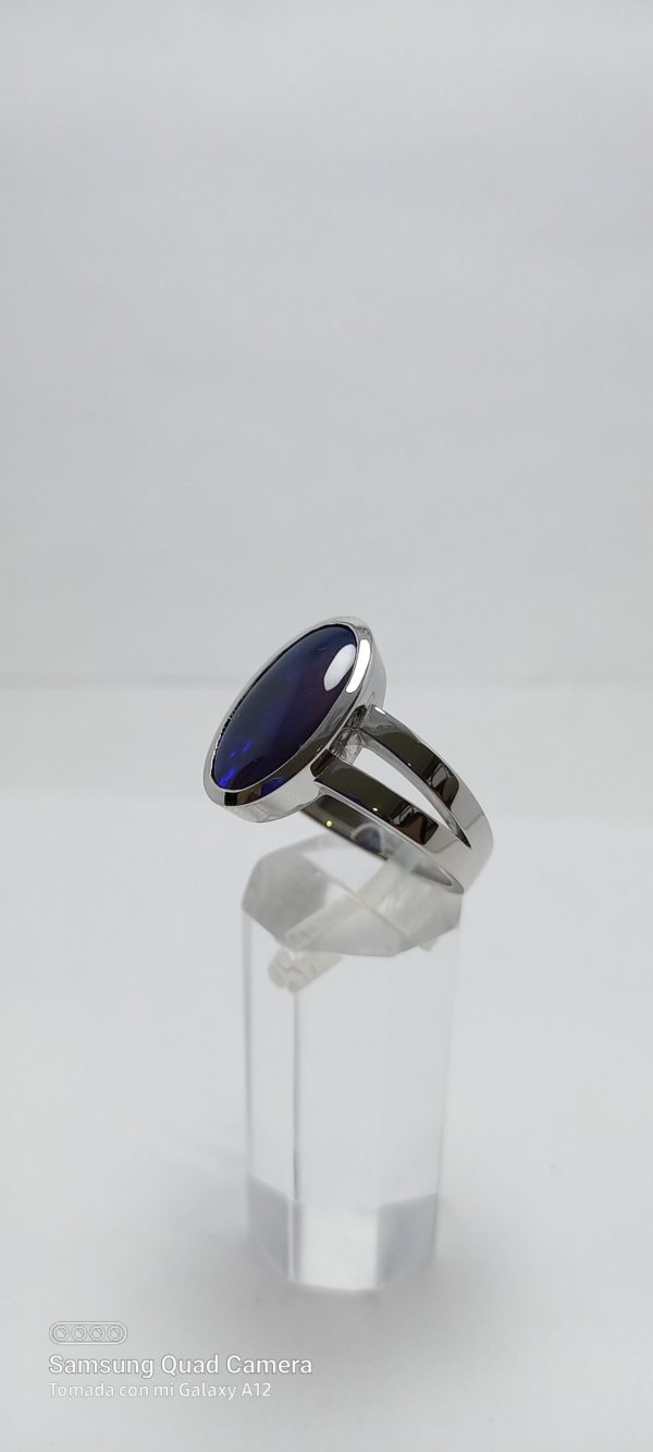 Anillo de ópalo